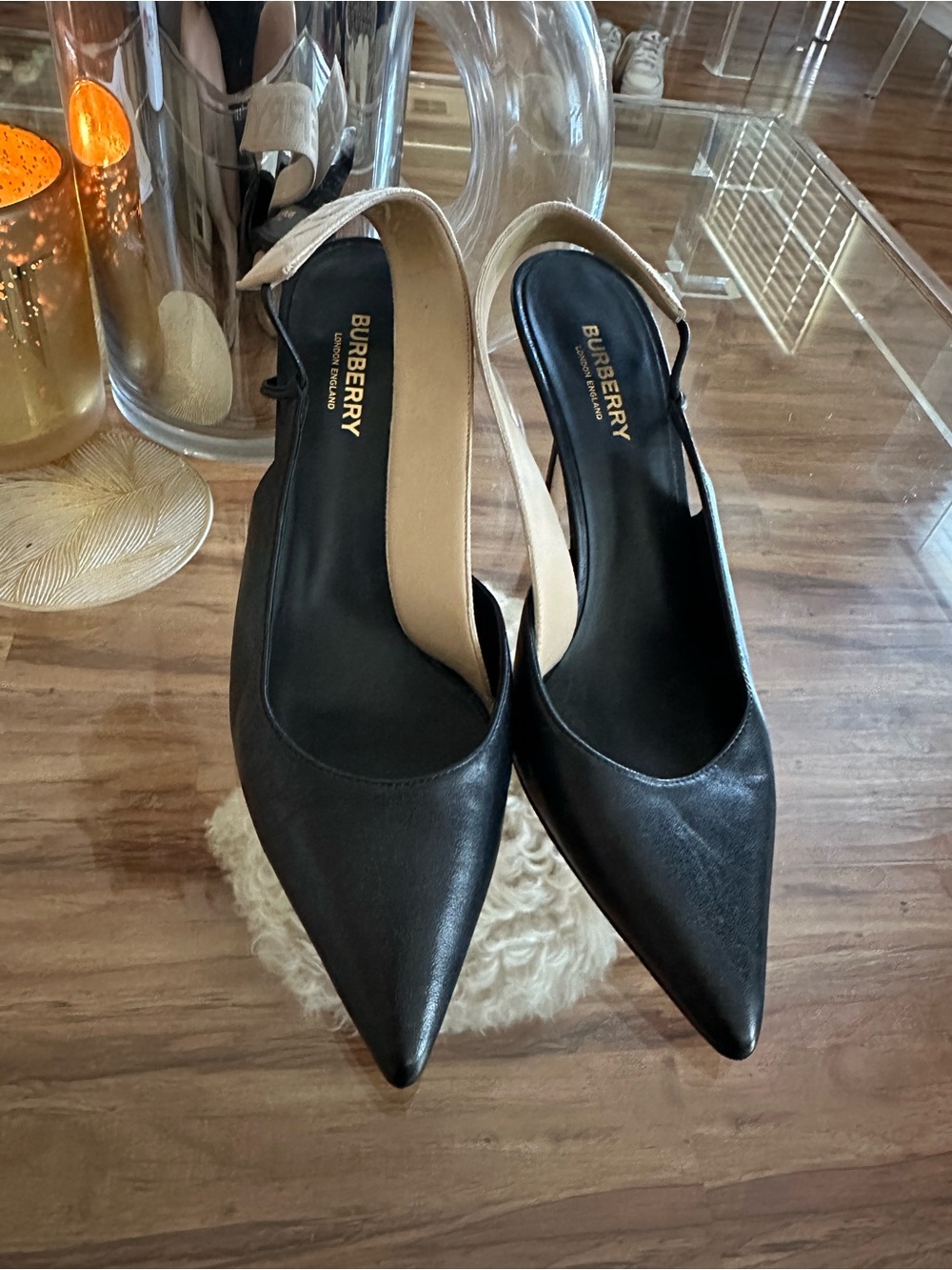 Burberry Black Leather Pointed Slingback Heels with Beige Strap - Picture 5 of 8